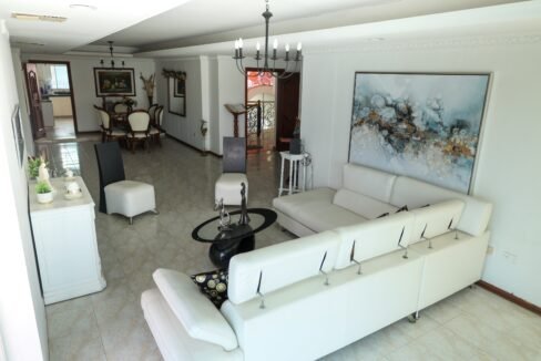 01f7d790-ac64-496e-b4fb-206f54f2854f