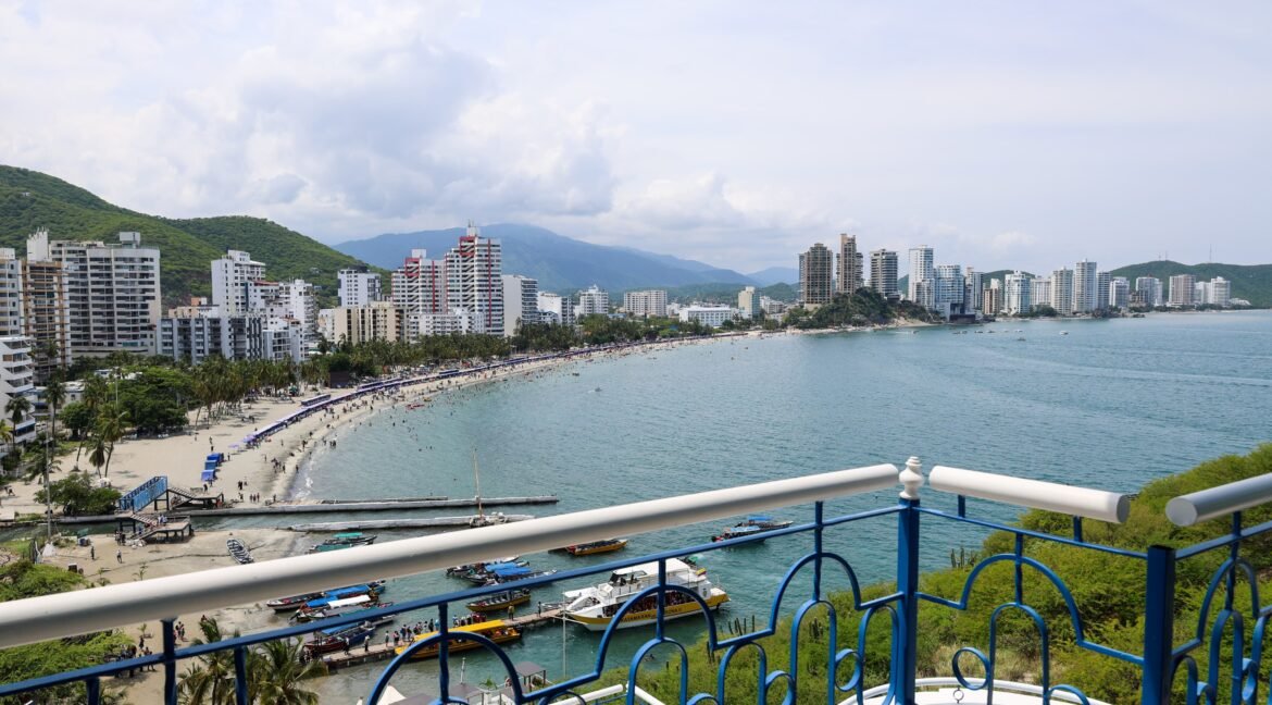 136f5648-542b-4555-b48e-444a43ce0a2c