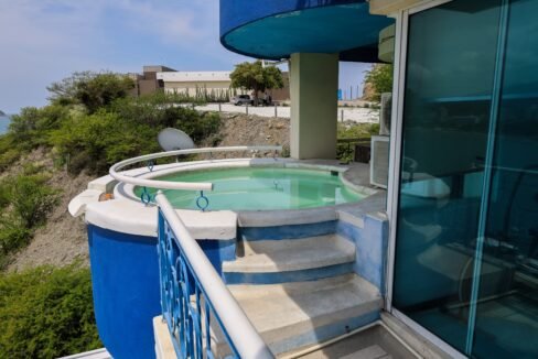 13b19a53-41e6-48c6-943f-e10270de693b