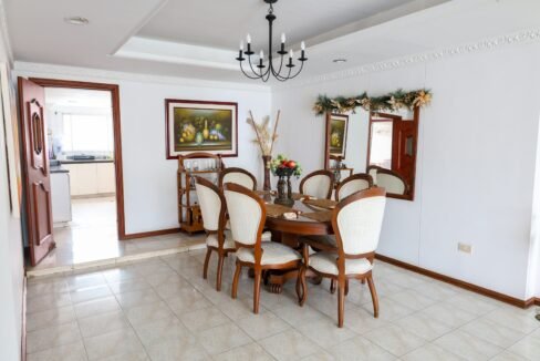 78cce612-5223-4e0e-b70a-edaaf28ad20c